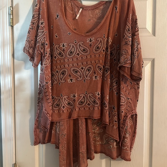 Free People light knit bandanna print top - Picture 7 of 7